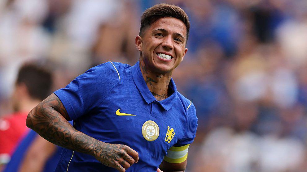 Manchester City refuse to meet Chelsea valuation as Enzo Fernandez talks continue