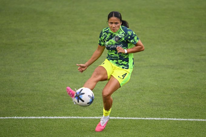 Man Utd Women’s New Defensive Leader? Rebeca Bernal Deal, Medical & What She Adds