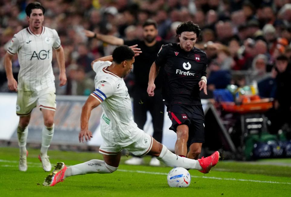 Wrexham Boss Phil Parkinson Furious After Swansea Challenge as He Claims ‘Leg Breaking’ Red Card Was Missed